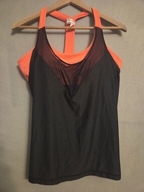 Under Armour Women's Black & Pink Mesh Racerback Tank Built In Sports Bra. XL